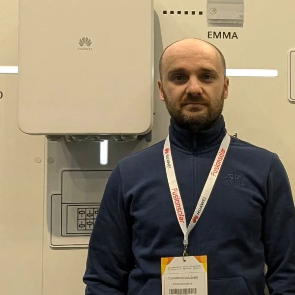 Oleksandr Karazhbei, Elektroingenieur